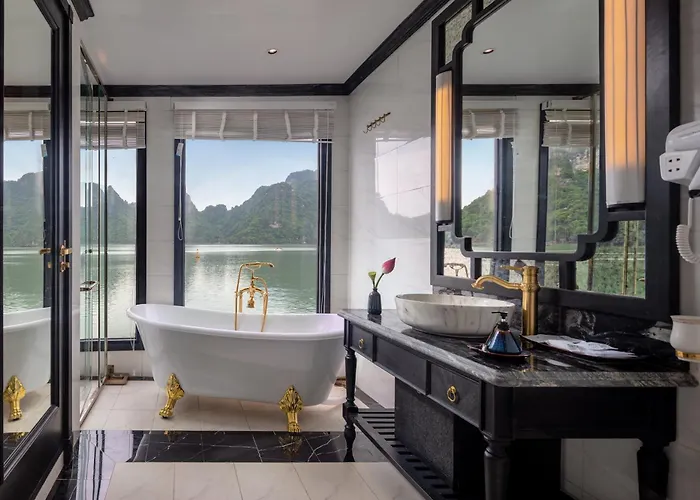  Lan Ha Aurora Boutique Cruise 5*