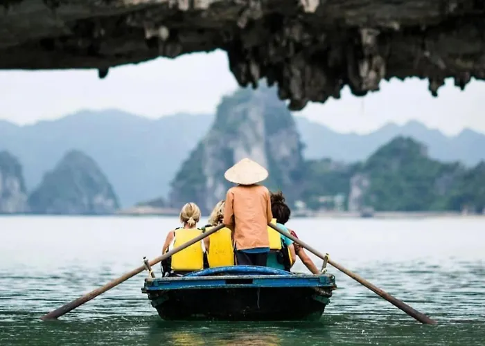 Lan Ha Aurora Boutique Cruise 5* Ha Long